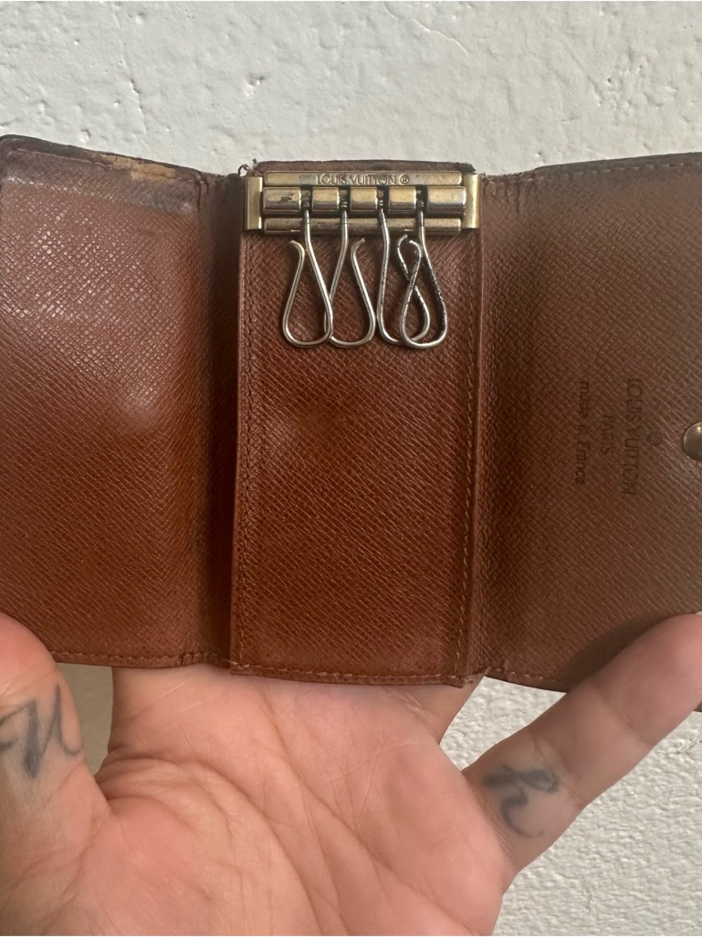 Louis Vuitton Monogram Canvas Card/ Key Holder - Picture 7 of 9